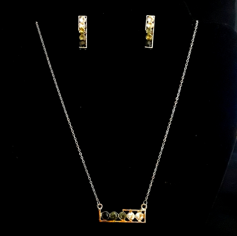 GEMS EMBELLISHED LUCKY BARS JEWERLY SET